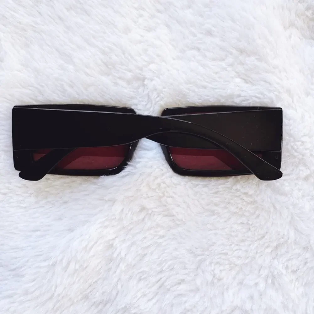 Aaron Black w/ Red Tint Rectangular Sunglasses